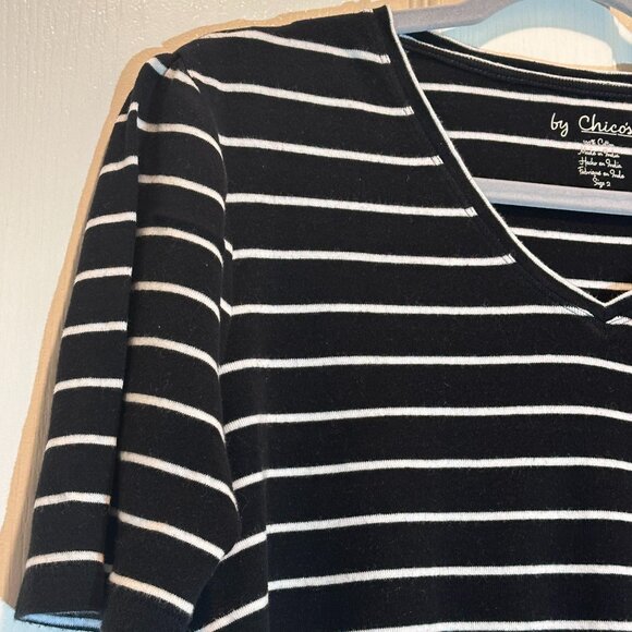 Women's Striped V-Neck Tee Size 2 Chico's Black & White - Picture 4 of 4
